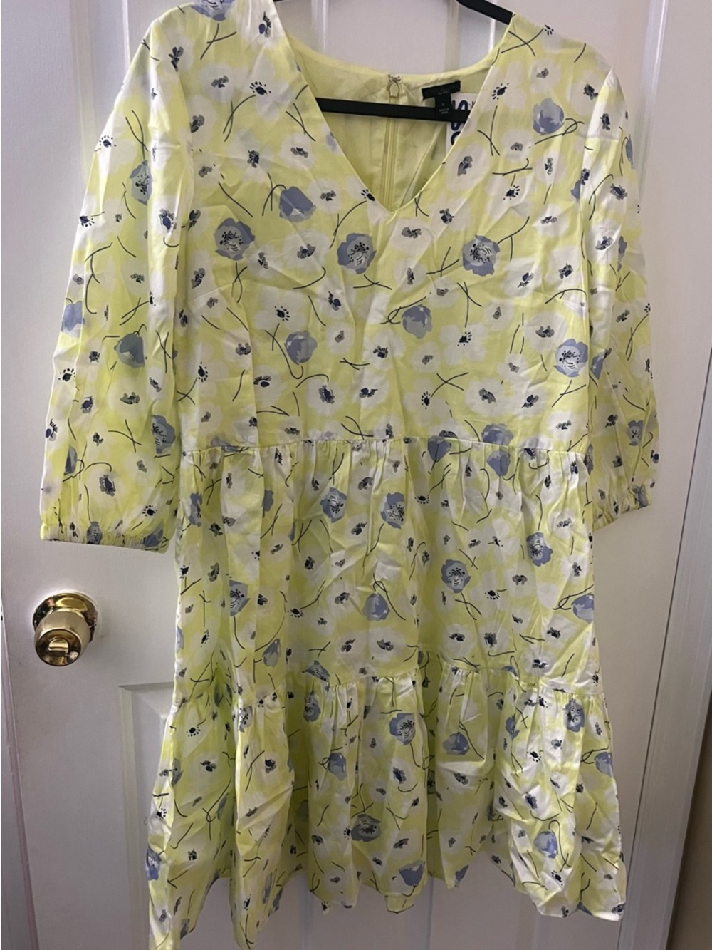 Ann Taylor Yellow Floral V-Neck Dress Size 10 NEW